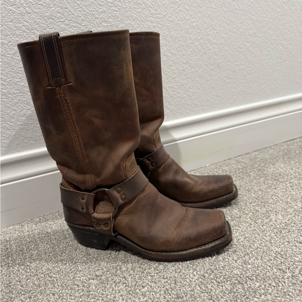 Frye women’s Lorrie Harness Western Dark Brown boot.